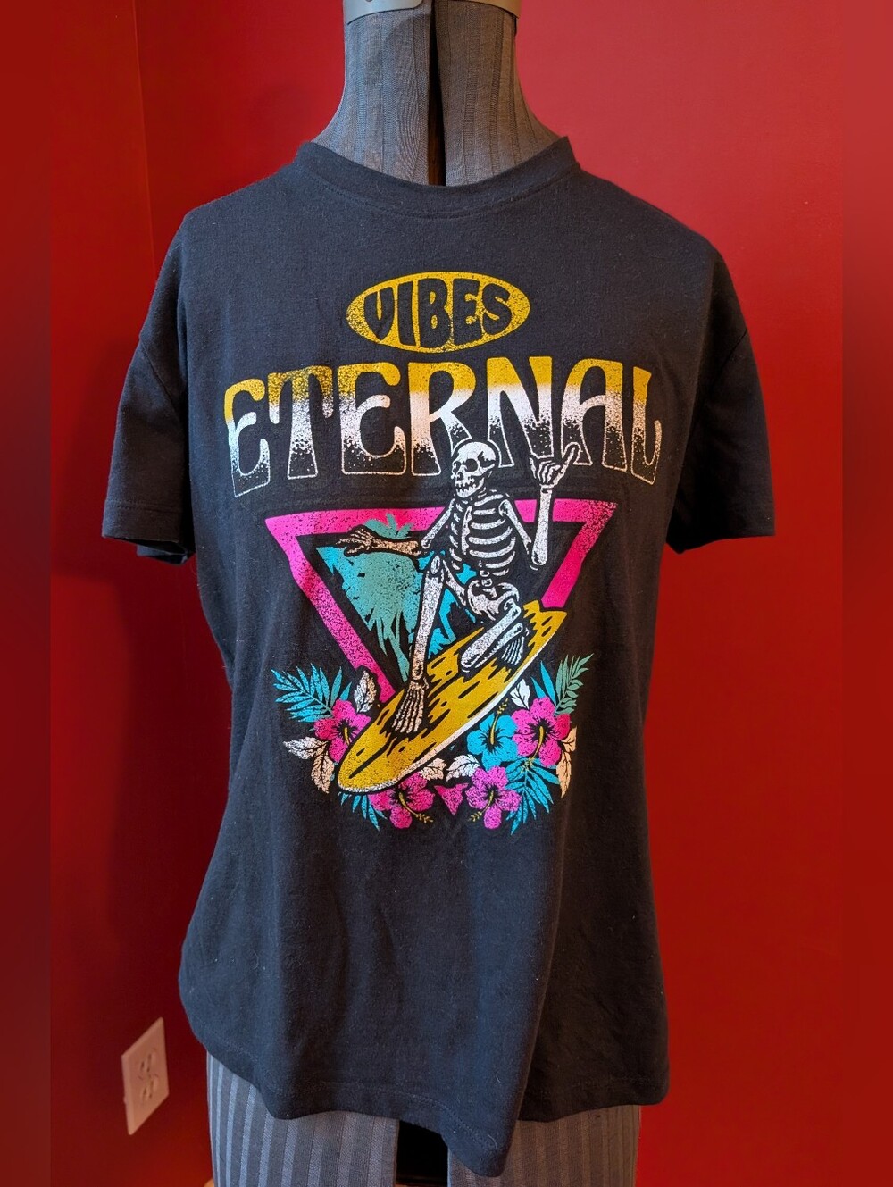 Mighty Fine Vibes Eternal Surfing Skeleton Black Large Graphic Tee Y2K Retro